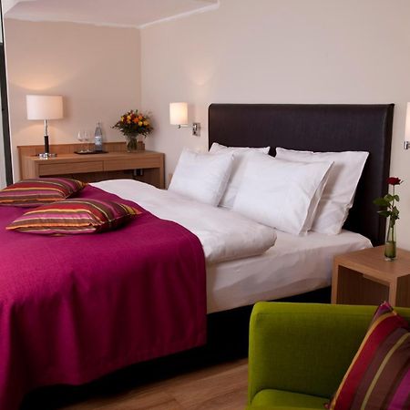 Hotel Palatina "Hotel-Restaurant" Neustadt an der Weinstraße Buitenkant foto