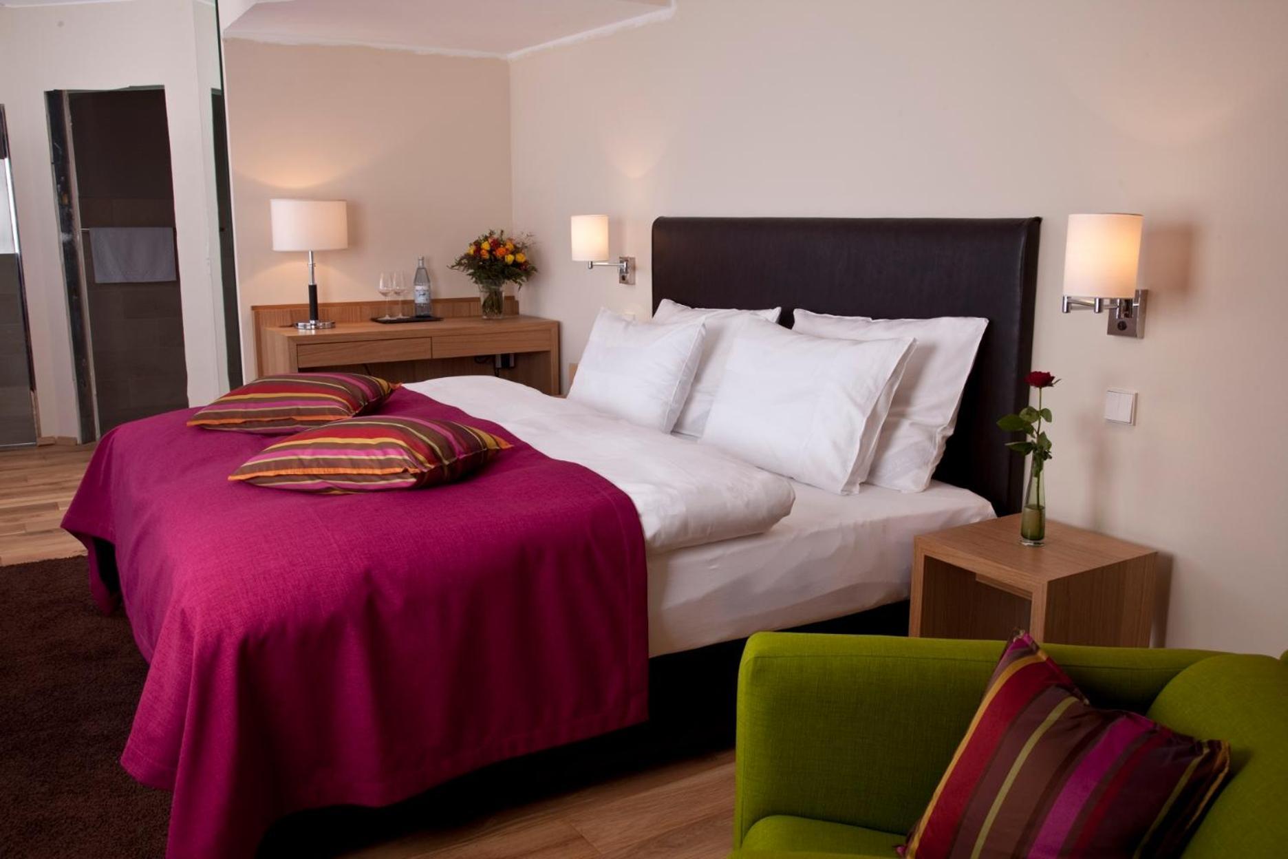 Hotel Palatina "Hotel-Restaurant" Neustadt an der Weinstraße Buitenkant foto