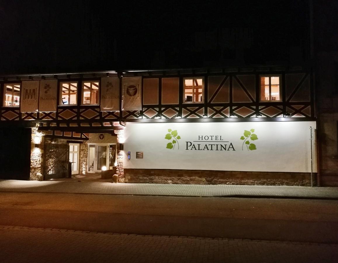 Hotel Palatina "Hotel-Restaurant" Neustadt an der Weinstraße Buitenkant foto